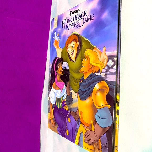 DISNEY’S NWT VINTAGE 1996 THE HUNCHBACK OF NOTRE DAME HARDCOVER BOOK 96 PAGES - Picture 12 of 14